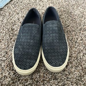 Blue indigo rd sneakers size 7.5 women’s